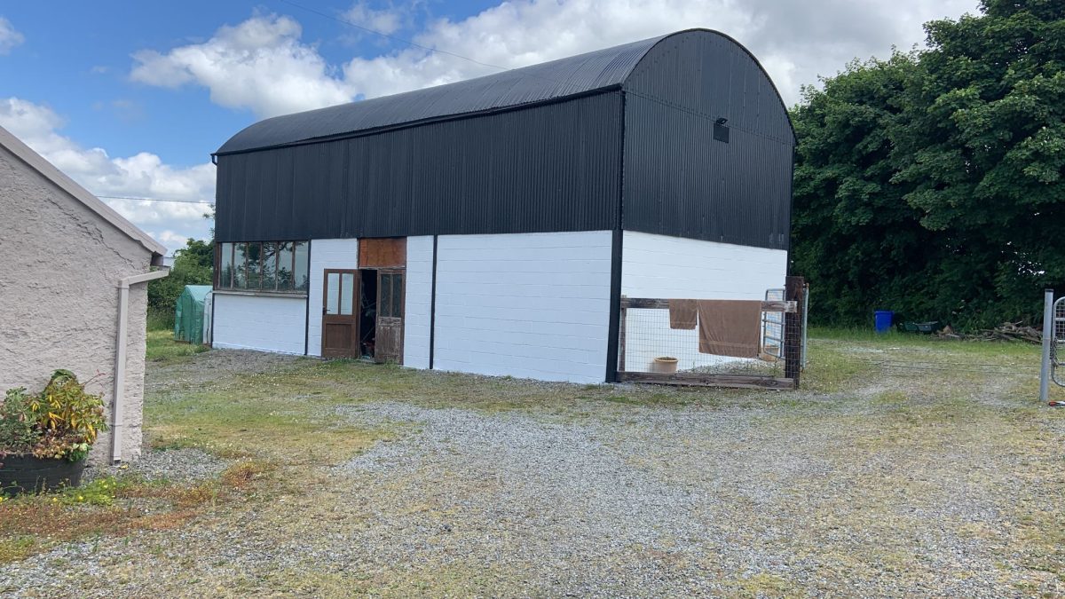 farm painters Monageer